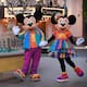 La regla de los abrazos en Disney que ha conmovido a miles: ¿Por qué los personajes nunca deben soltar primero a un niño?