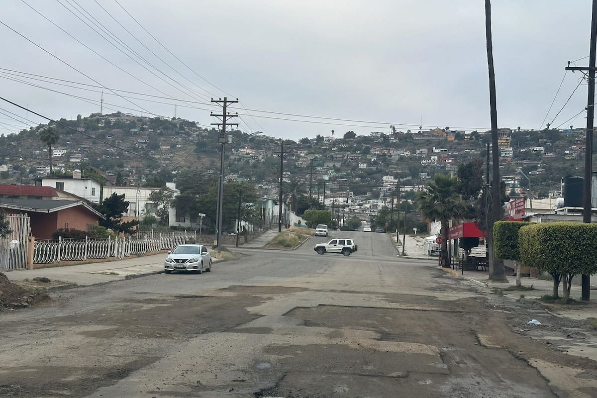 Ayuntamiento de Ensenada justifica retraso en trabajos de bacheo