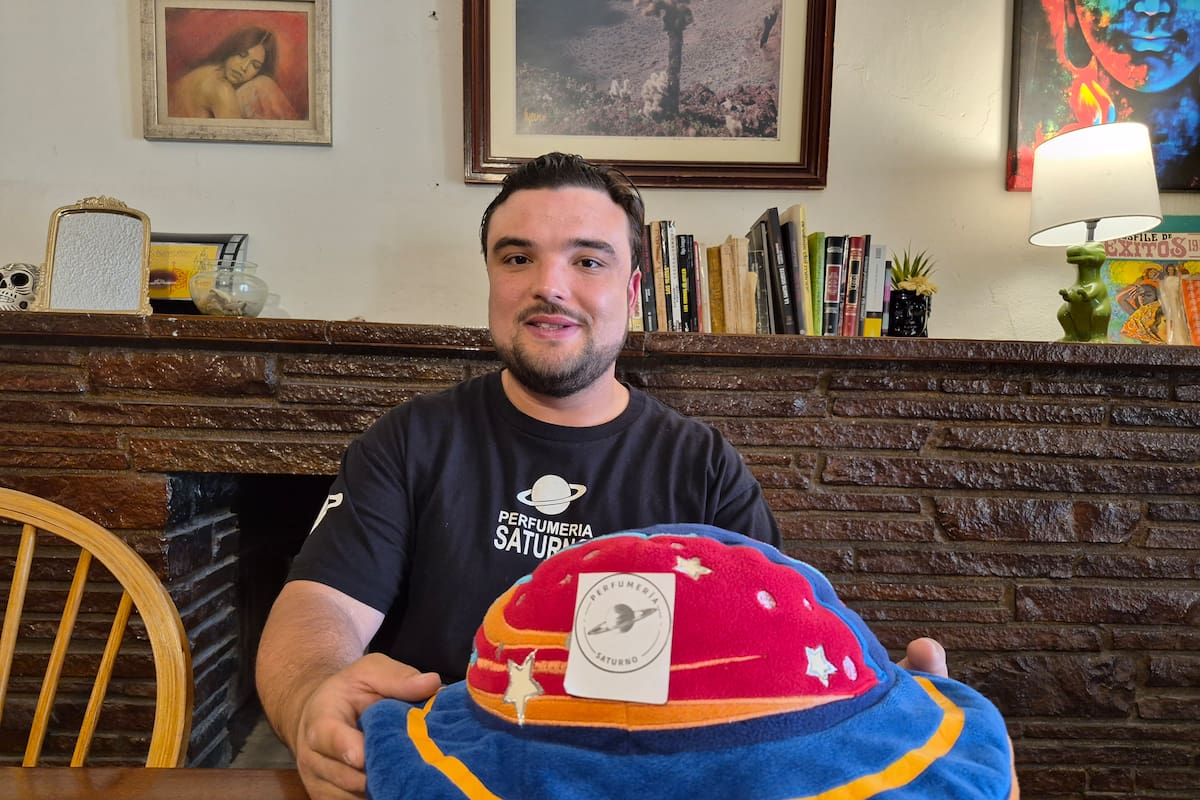 De la Fisioterapia a perfumes y redes sociales: el olfato excepcional de Christopher Cáñez lo convirtió en emprendedor e influencer