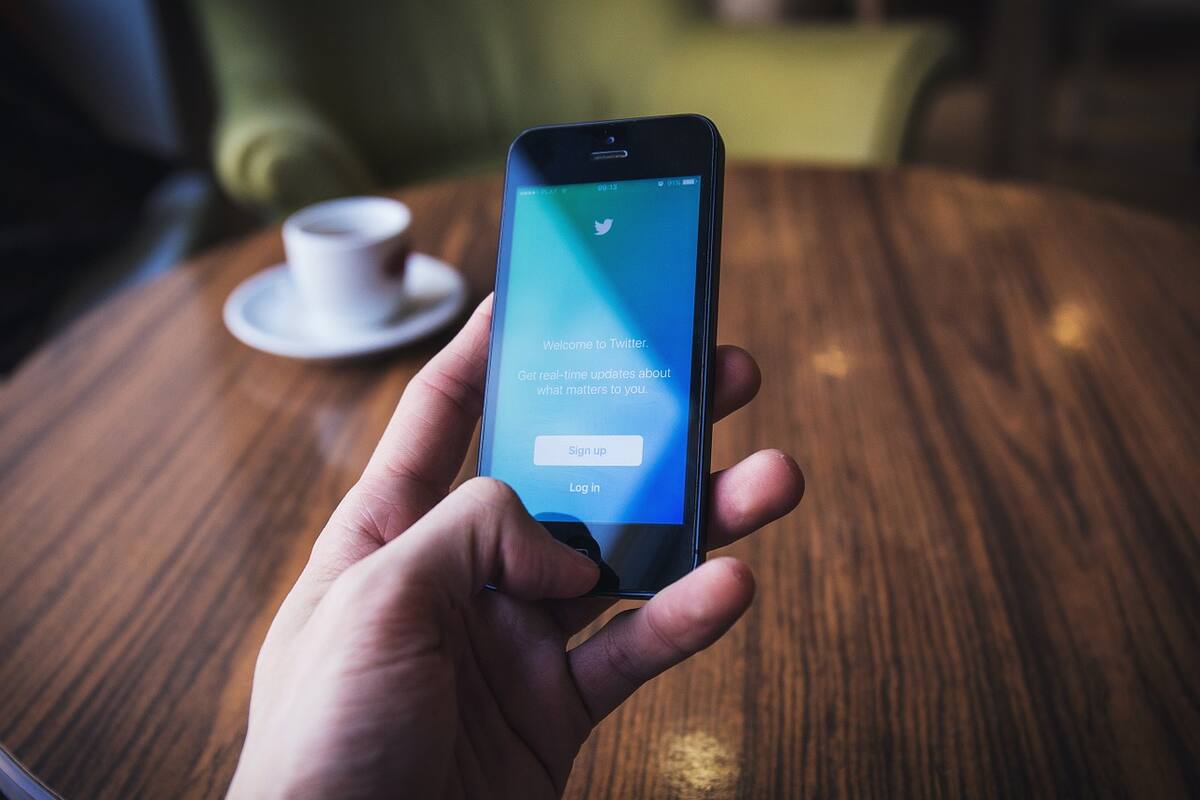 Twitter estrena la función para ocultar comentarios