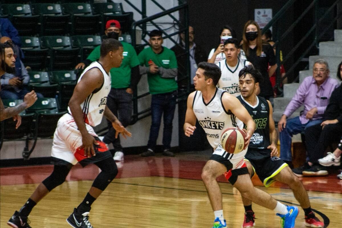 Cede Zonkeys primer juego ante Rayos en el Auditorio Zonkeys