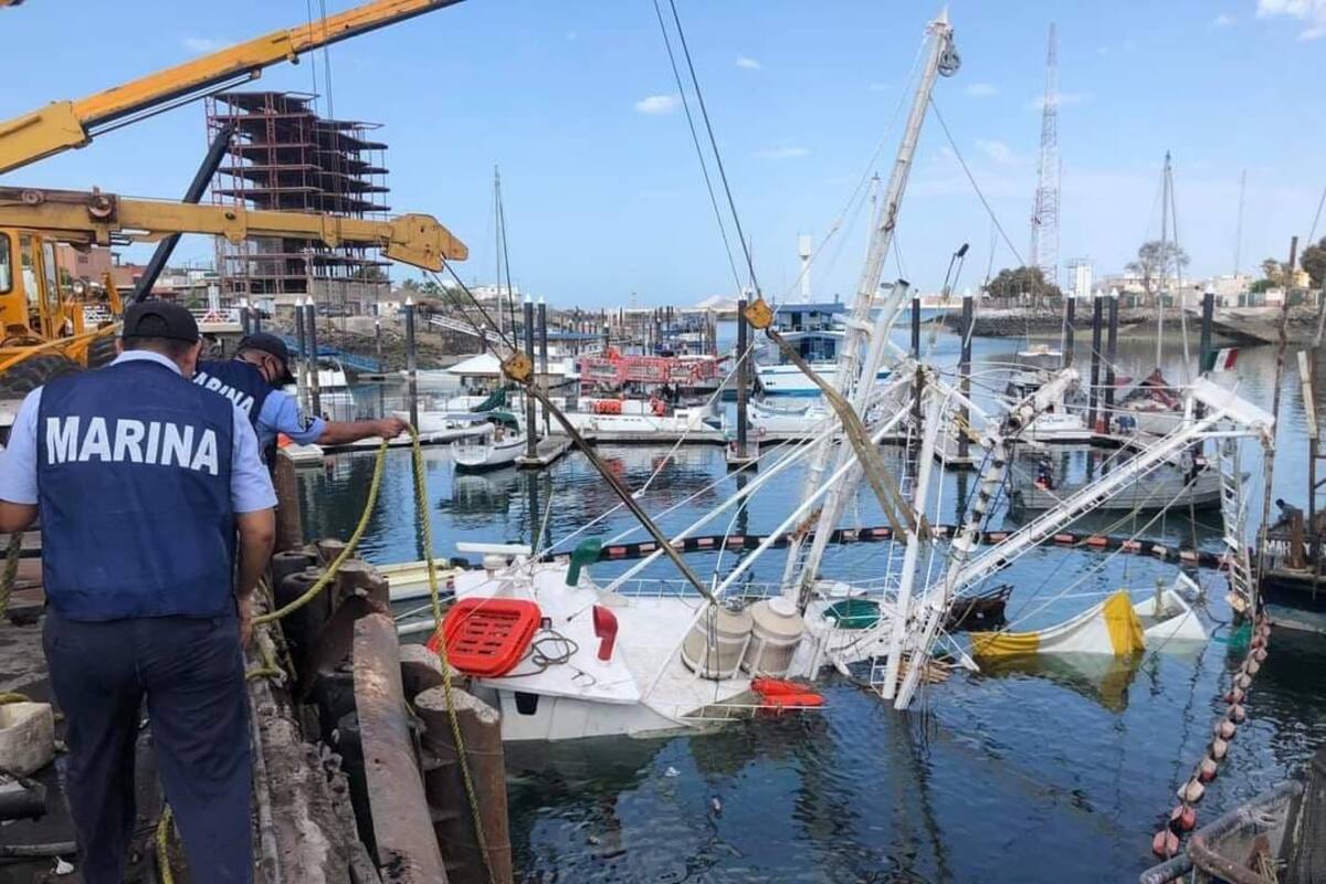 Se hunde barco pesquero en Peñasco y provoca derrame de combustible