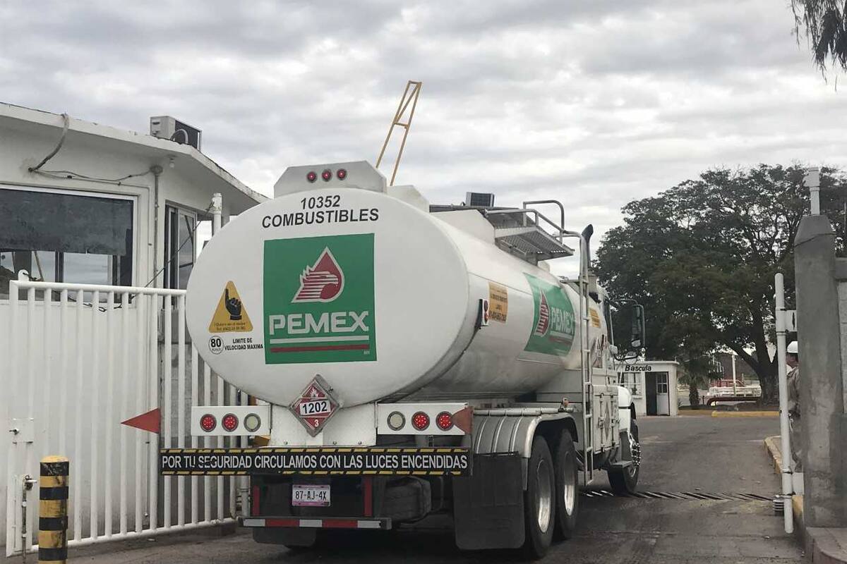 Gobierno debe aumentar apoyo financiero a Pemex: Moody's