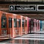 Multarán con más de 23 mil pesos a locales que utilicen estufas, bocinas o griten dentro del Metro de la Ciudad de México tras la publicación de un nuevo reglamento oficial