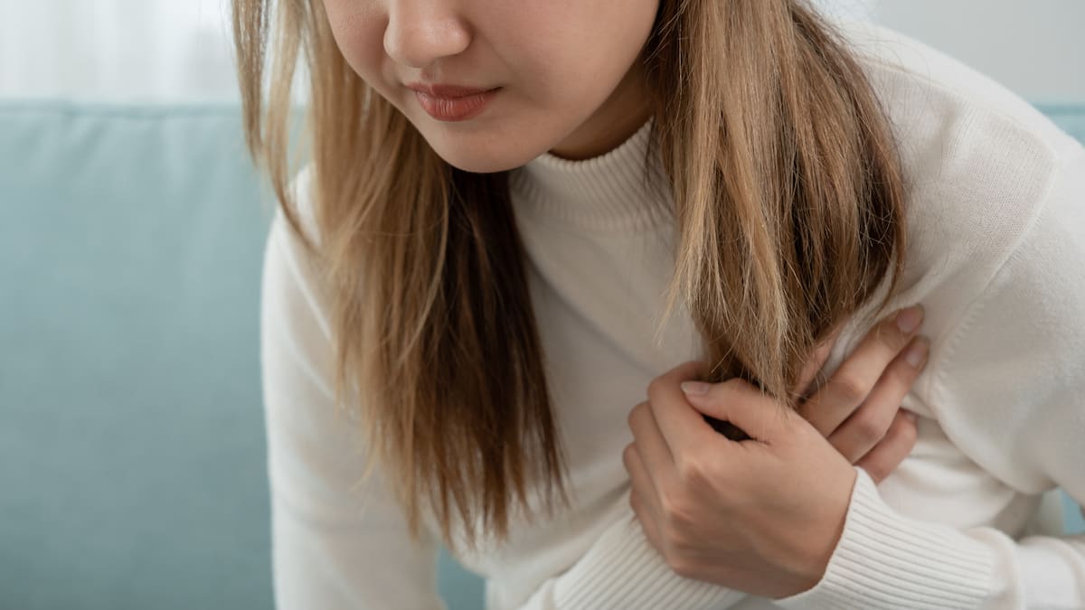 Algunos síntomas de infarto van más allá del dolor en el pecho y el brazo|Foto: Canva