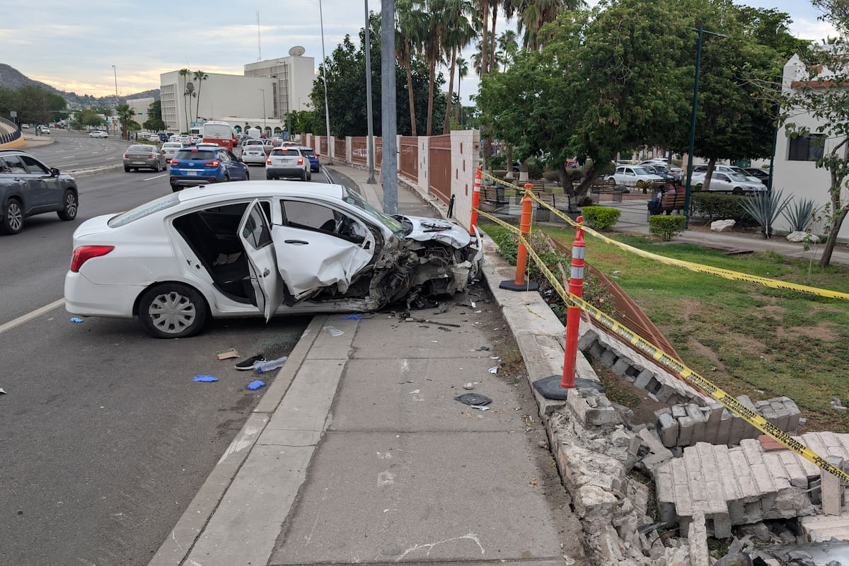 Mayor incidencia de accidentes cerca de la Unison ocurre en curva de Luis Encinas y Bernardo Reyes