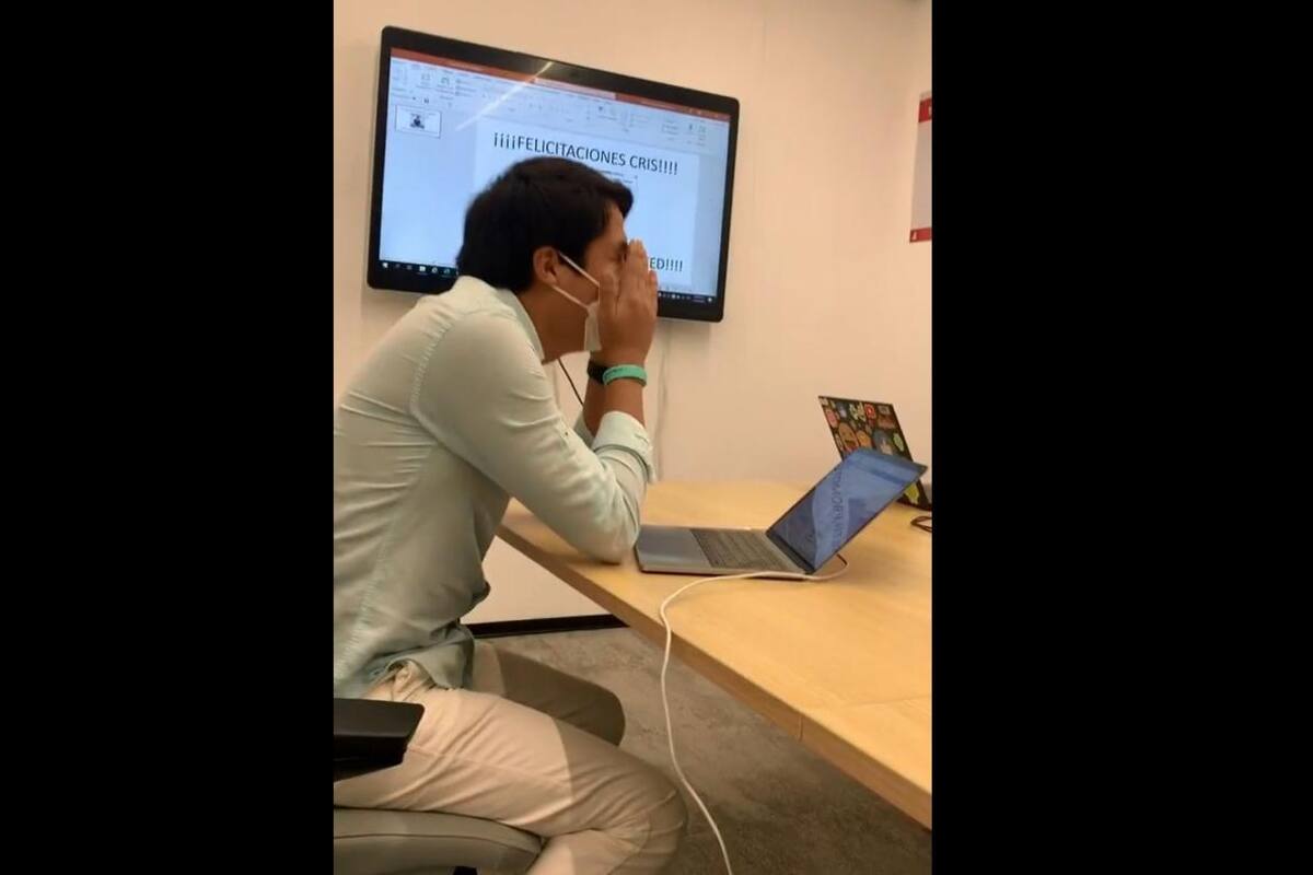 TIKTOK: Joven asiste a reunión urgente de trabajo y su jefa le tenía una sorpresa