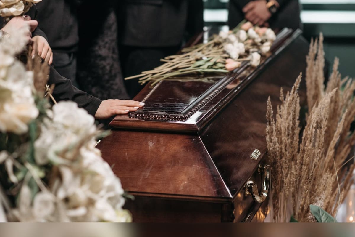 Proponen licencia pagada por duelo en México: hasta cinco días por muerte de familiares