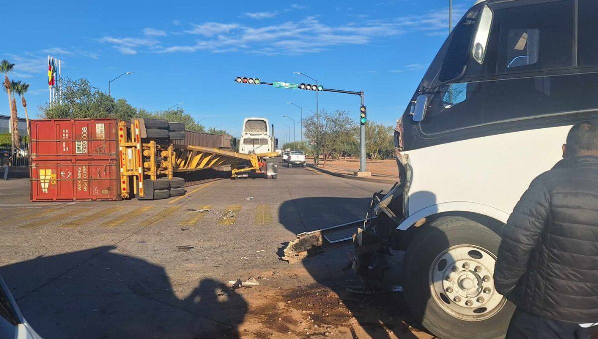 Atención inmediata evitó tragedias tras el choque de un autobús de personal