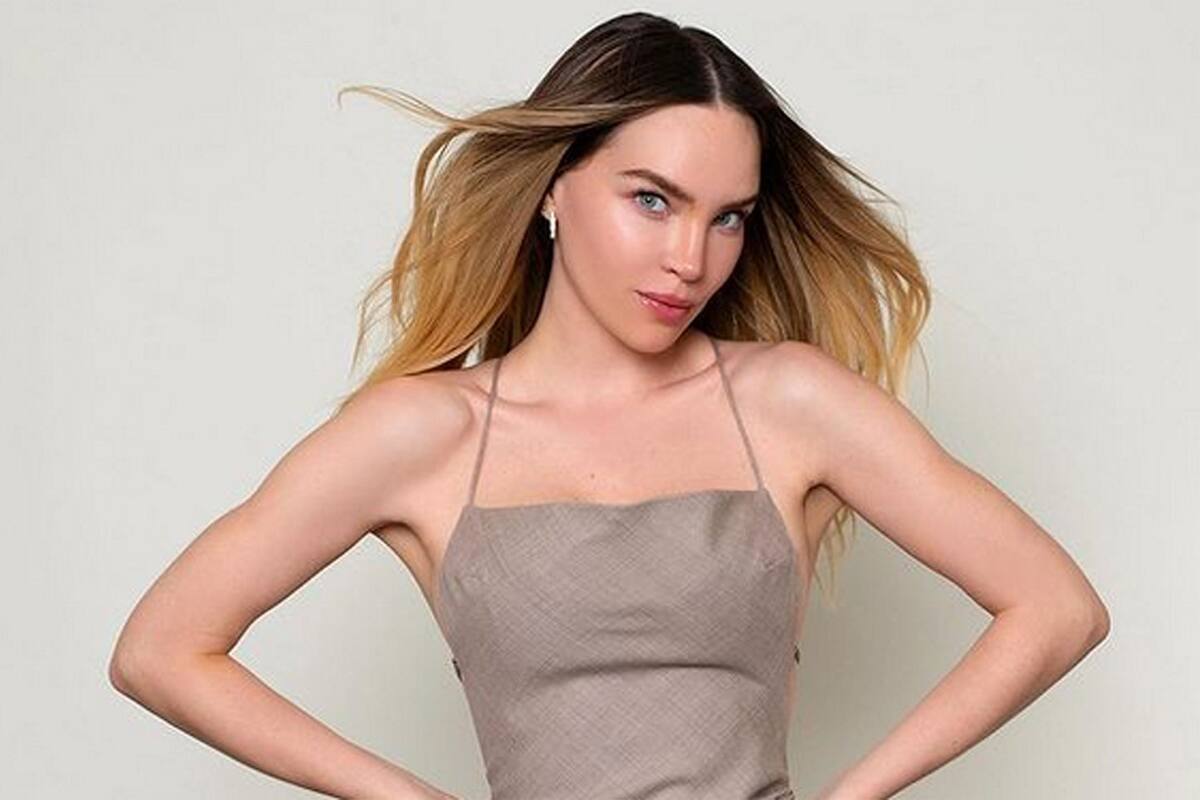 Belinda revela que la revista Vogue está presente desde su nacimiento