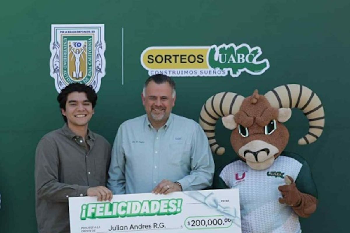 Entregan premios del 94 Sorteo UABC
