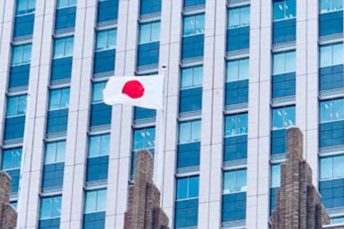 Alcalde japonés dimite de su cargo tras 99 acusaciones de acoso sexual, pero insiste en que es inocente