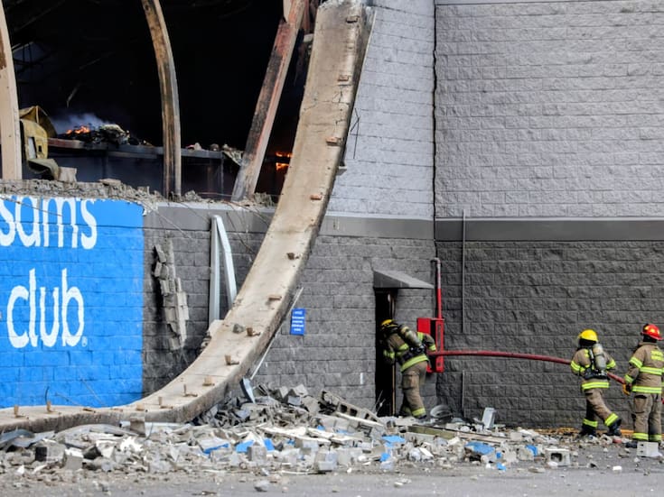 Permanecerán cerrados restaurantes y tiendas alrededor de Sam’s Club, tras incendio de esta madrugada