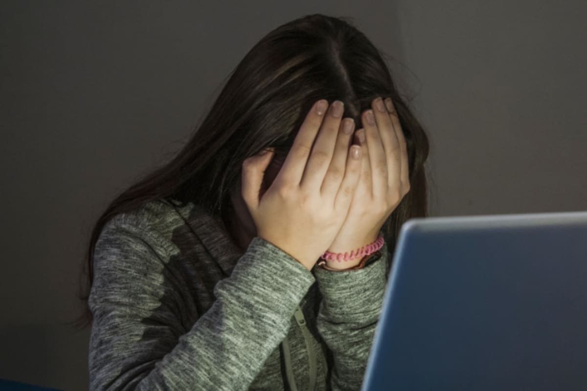 Uno de cada cinco adolescentes sufría bullying cada semana en plataformas de Meta, revela exdirectivo mientras México prepara medidas para proteger a menores en redes sociales