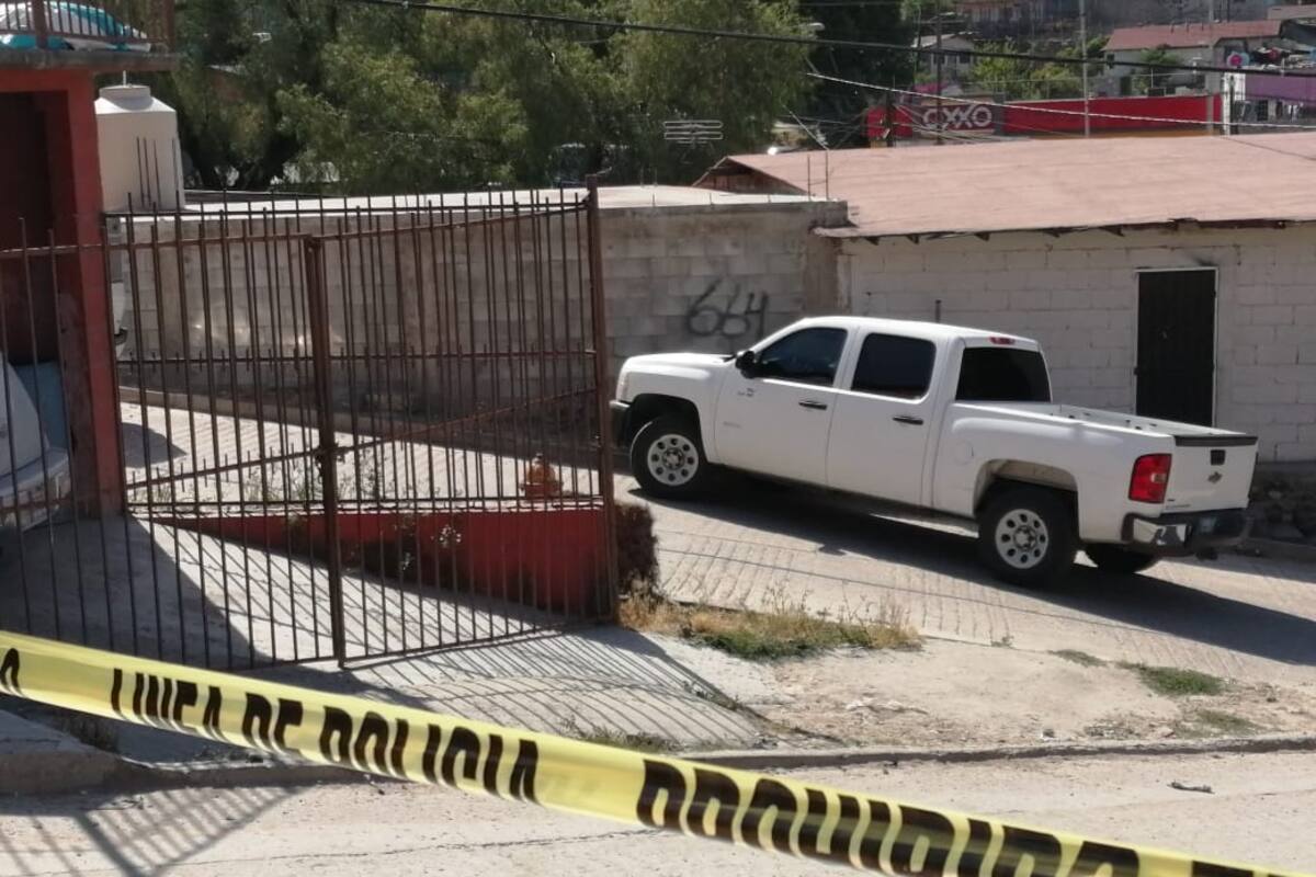 Arrojan cuerpo encobijado en la colonia México Lindo