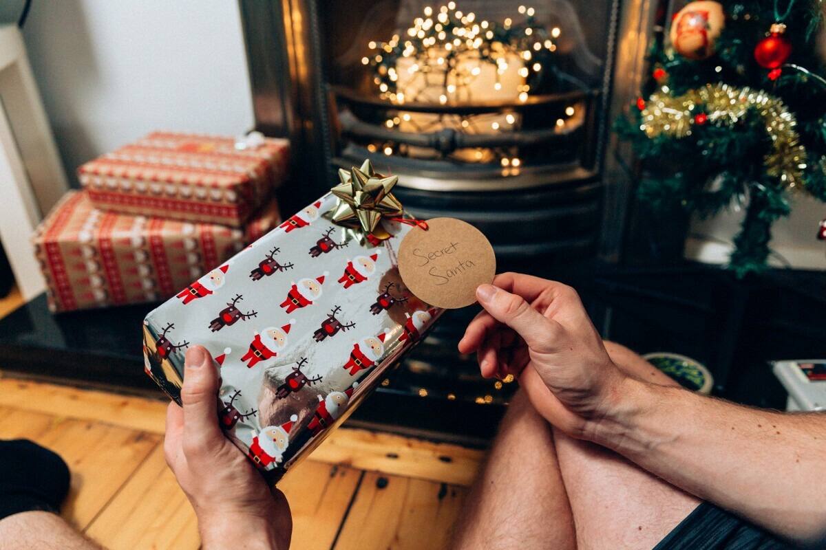 Los mejores regalos para sorprender a un hombre esta Navidad 2024