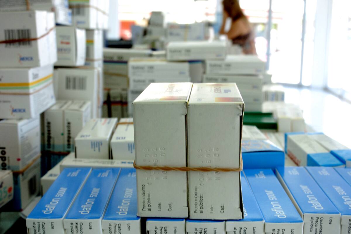 Pese a atraso en licitación, habrá abasto de medicamentos