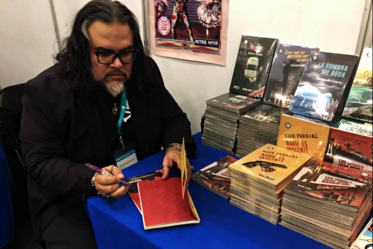 "Escribir es algo serio", dice Carlos René Padilla
