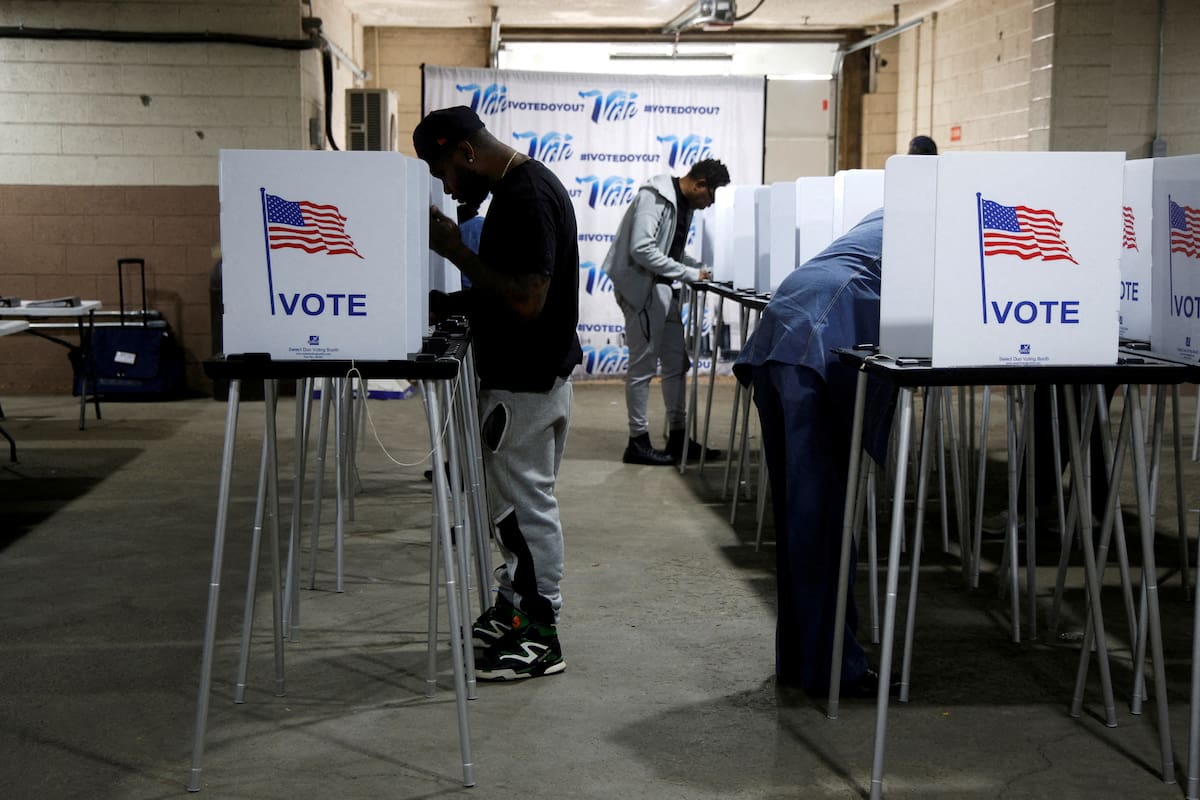 Suprema Corte de EU permite temporalmente usar la base de datos de Trump para verificar la ciudadanía de votantes antes de las elecciones de noviembre