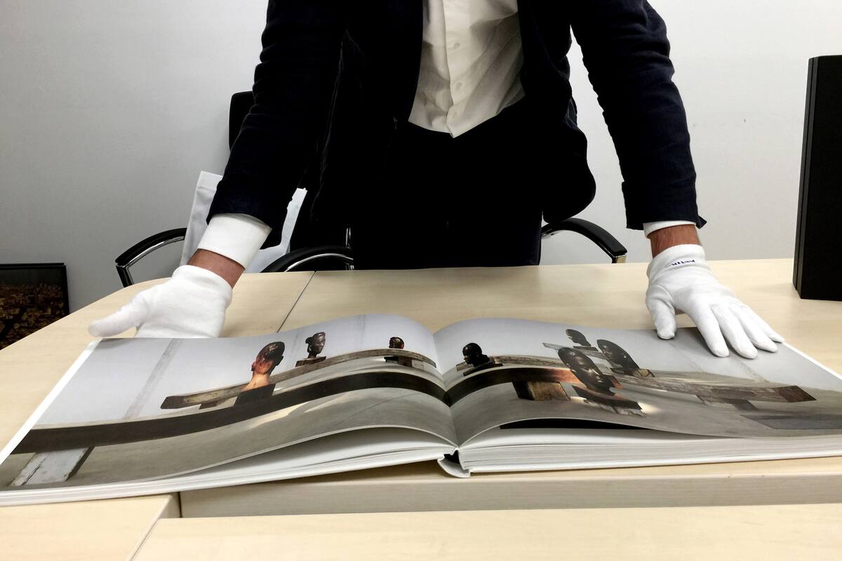 Llegan a la Miami Art Week libros de ‘guante blanco’ de Artika