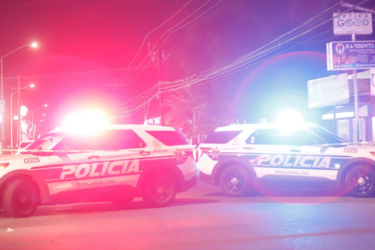 Encuentran a un hombre ejecutado dentro de un auto