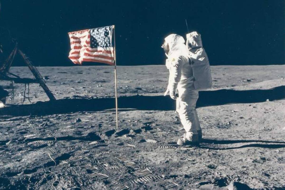 ¿Dónde está la bandera que EU clavó en la Luna?
