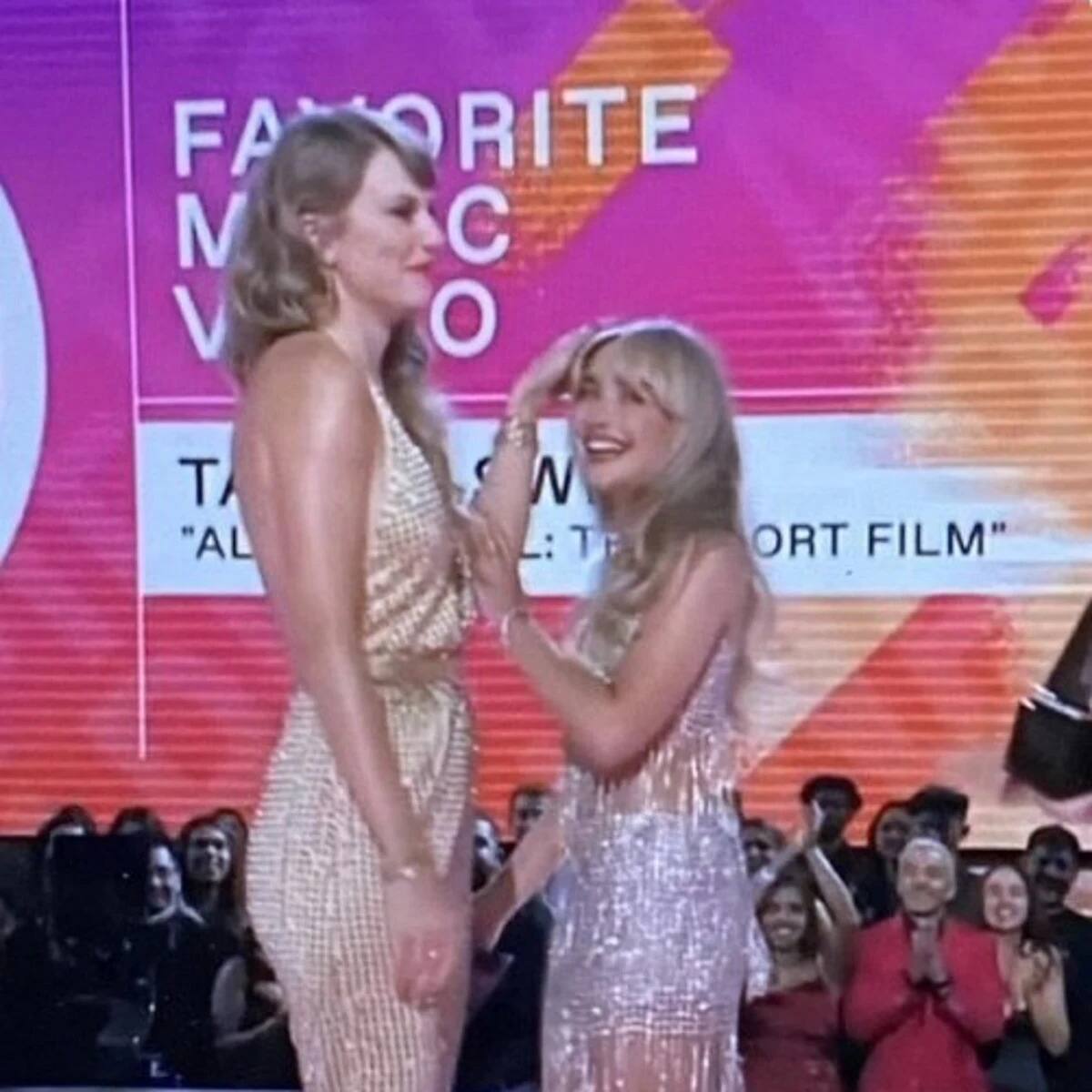 Una amistad auténtica y llena de complicidad une a Taylor Swift y Sabrina Carpenter