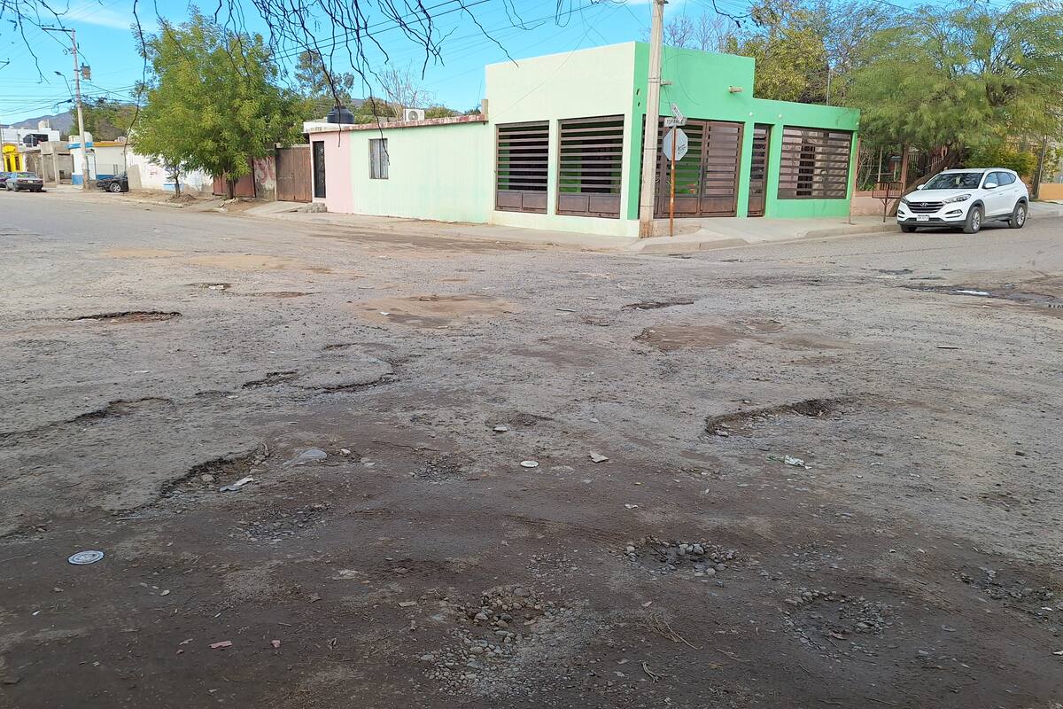 Hermosillo: Parecen “la Luna” calles de la Carmen Serdán