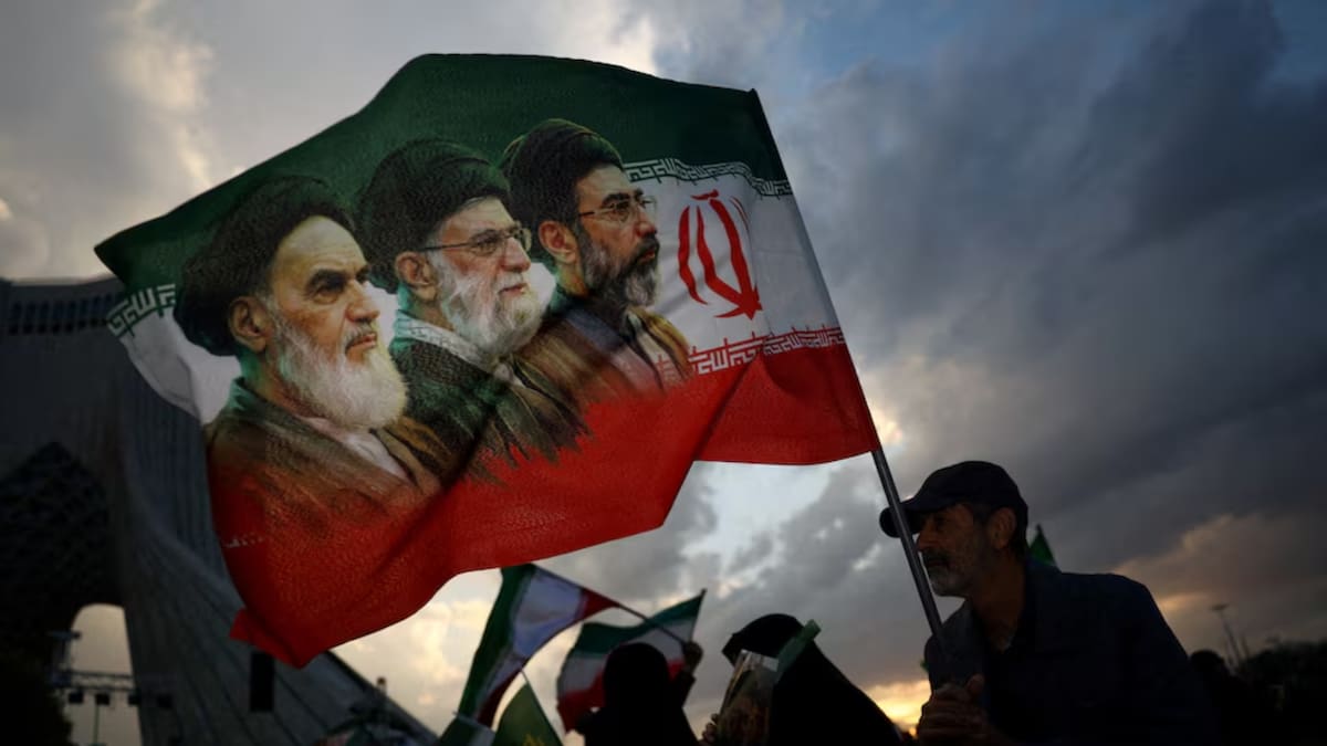 Irán entregó a Pakistán un plan de paz de 14 puntos en respuesta a la propuesta estadounidense de 9 puntos y exige resolver el conflicto en 30 días mediante el levantamiento del bloqueo naval, la liberación de activos congelados y la retirada de fuerzas militares de sus fronteras