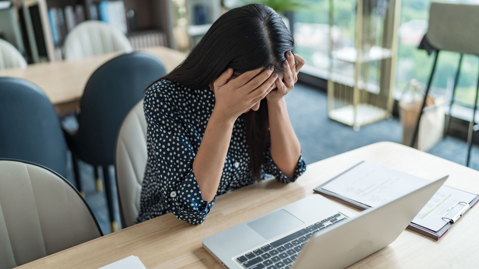 De acuerdo con la STPS, los temas más denunciados son el pago de salarios, salario mínimo, aguinaldo, jornada laboral, y el no pago o pago parcial de utilidades (PTU). Foto: Especial (canva)