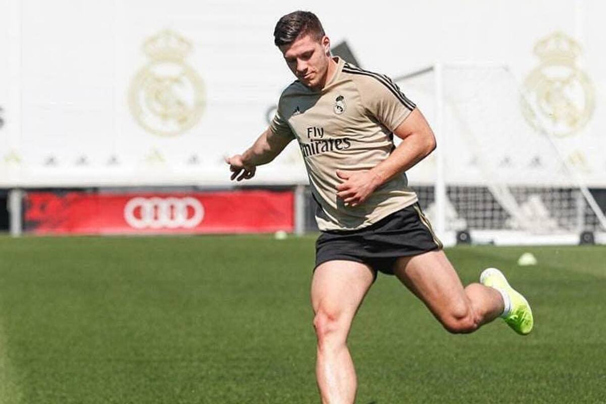 En Serbia piden seis meses de cárcel para Luka Jovic por haber roto la cuarentena en marzo