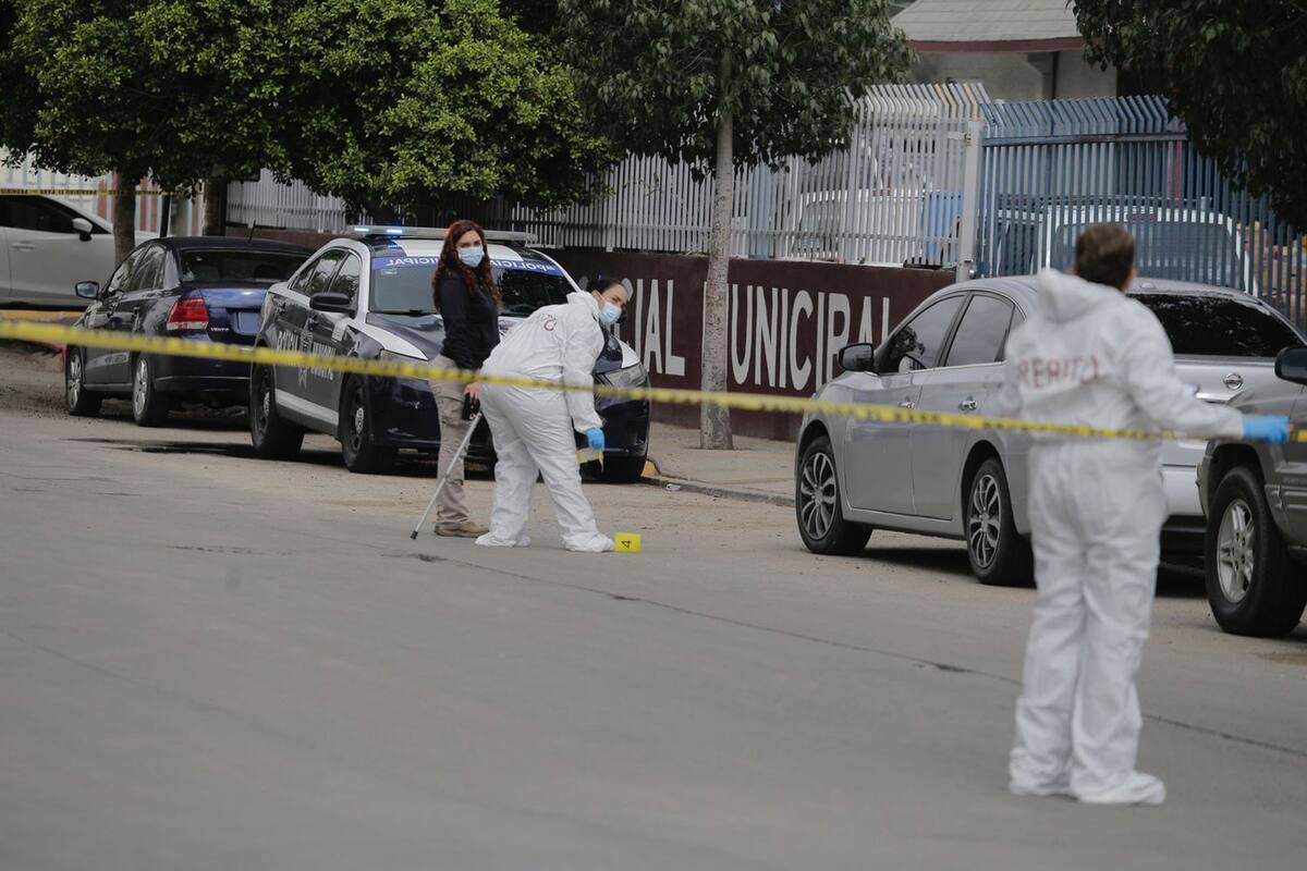 Violencia en Tijuana: Lesionan a empleado afuera de oficinas municipales