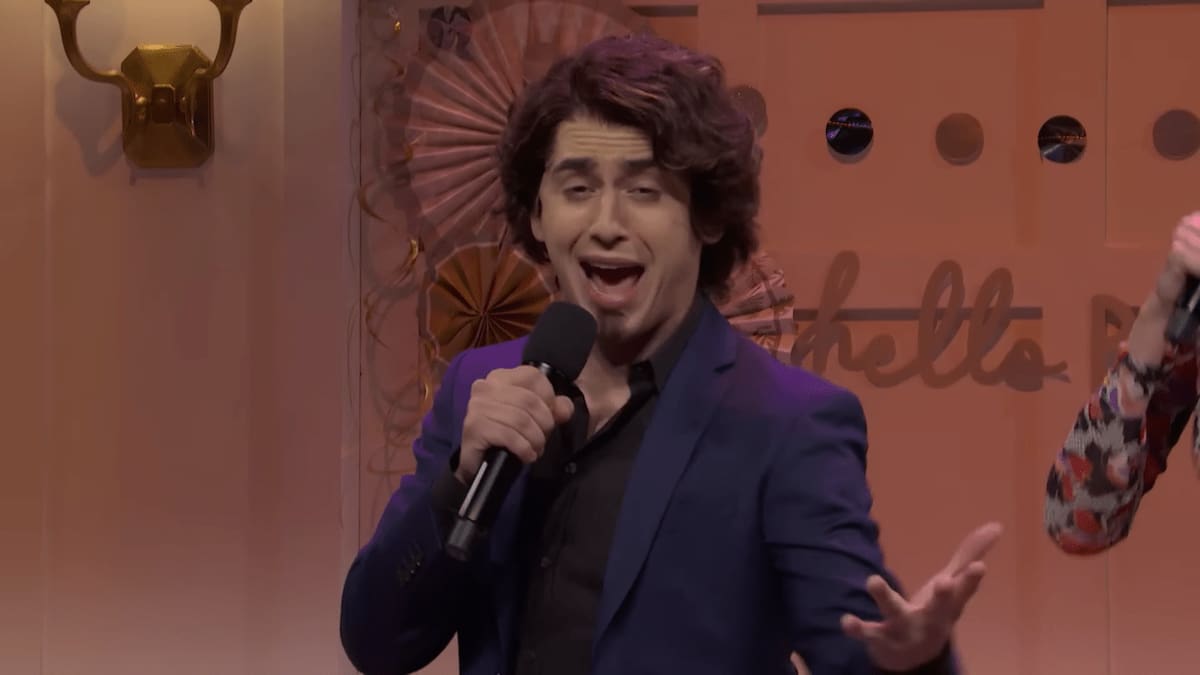 "Domingo" interpretado por Marcello Hernández se convirtió en un personaje icónico de SNL.