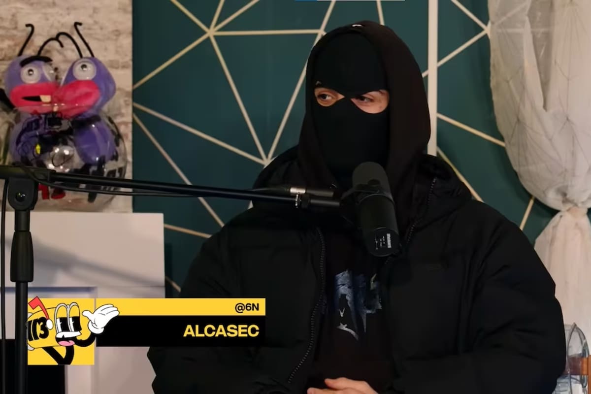Un hacker de 22 años que robó datos bancarios de más de medio millón de personas atacando el sistema judicial de España aceptó ser condenado a dos años y siete meses de prisión tras confesar y devolver 863,000 euros obtenidos por la venta de esa información