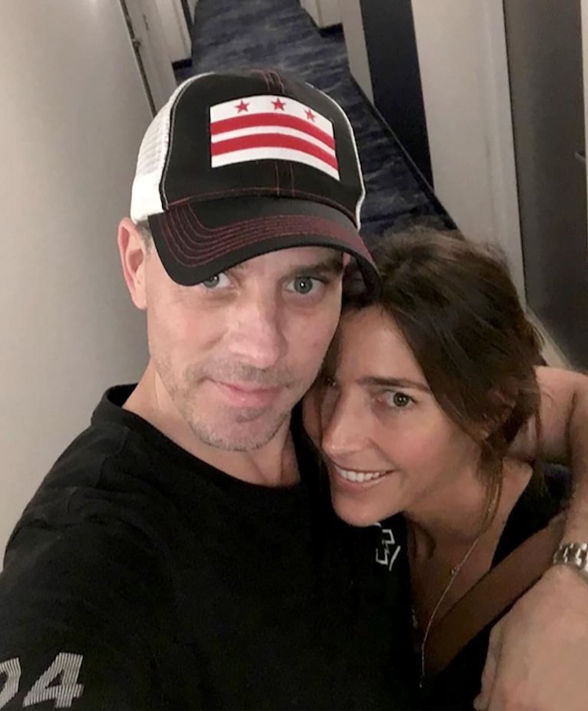 Hunter Biden y su excuñada, Hallie Biden, mantuvieron una relación durante el periodo en que habría comprado el arma.