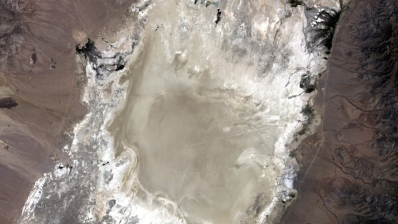 Estados Unidos descubre en Nevada 1.78 millones de toneladas de tungsteno que podrían reducir su dependencia de un metal clave para defensa, un recurso cuya explotación queda limitada por terrenos que NASA necesita para calibrar satélites