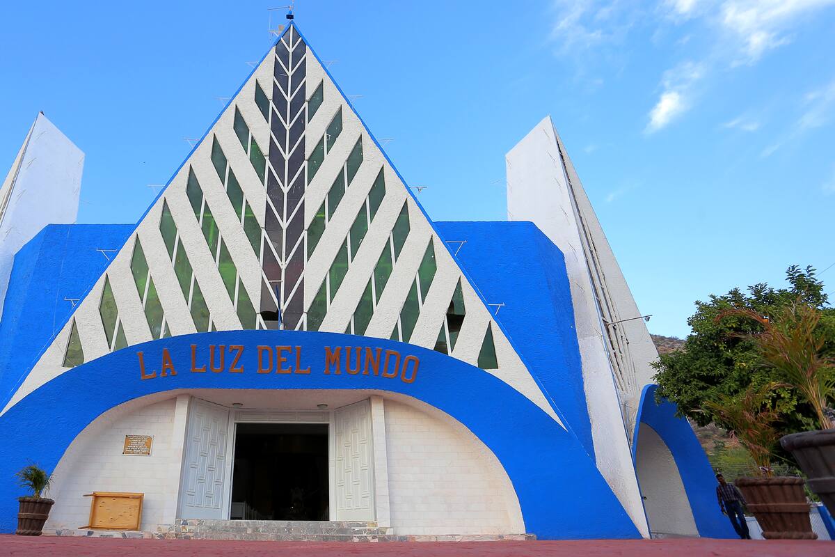UIF niega amparo contra bloqueo de cuentas a iglesia ligada a La Luz del Mundo