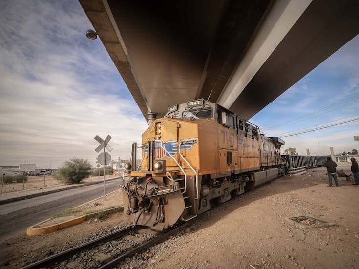 Hombre cae del tren y sufre la amputación de ambas piernas