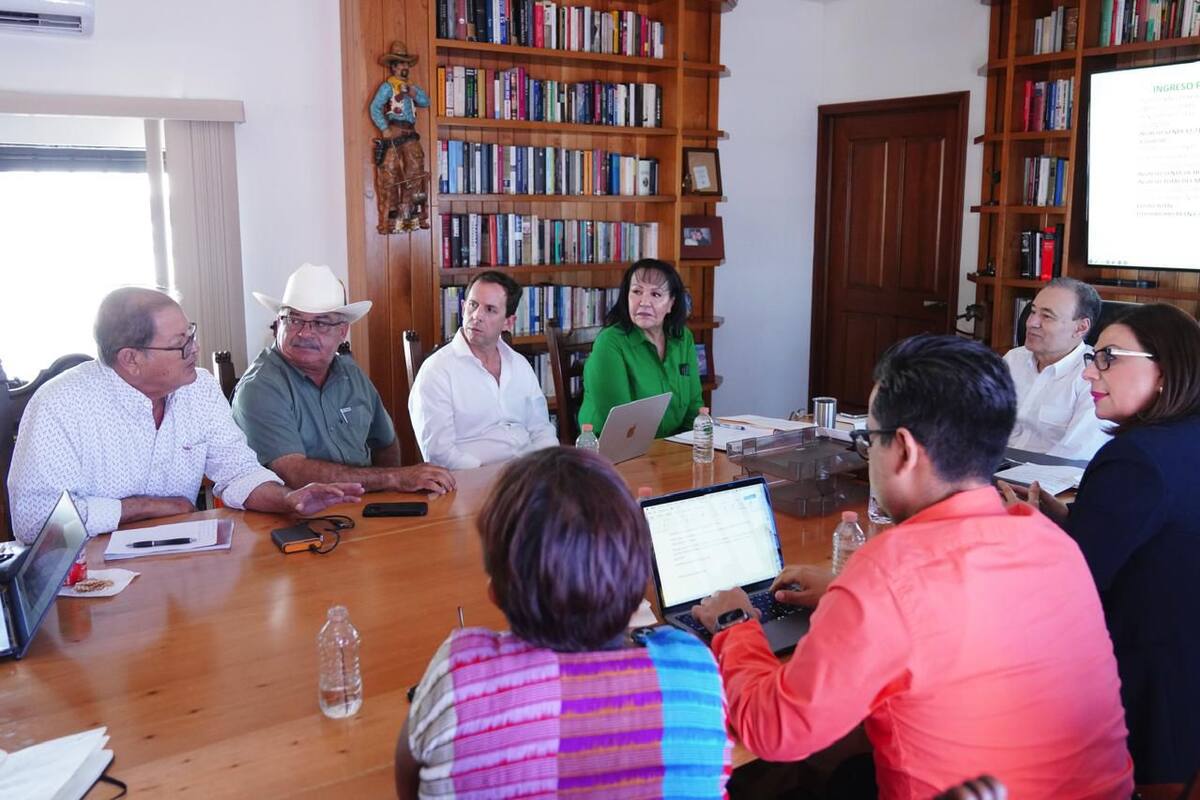 Gobernador Durazo atiende avances de certificación del Bacanora