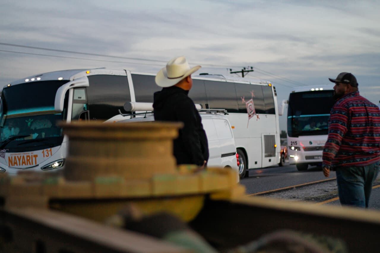 La movilización se sumó al cierre que mantiene bloqueada la Mexicali–San Luis Río Colorado desde el 24 de noviembre. Foto: Border Zoom