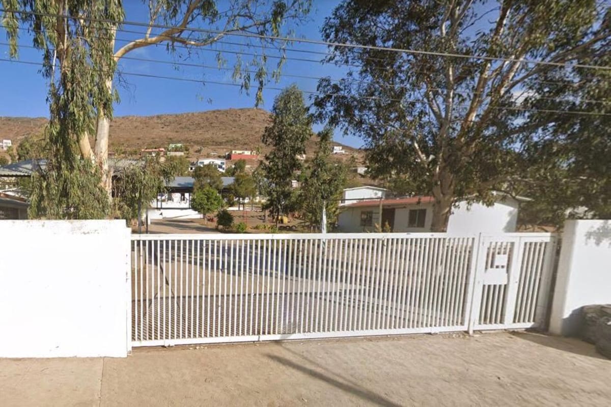 Vandalizan escuela primaria en Rosarito