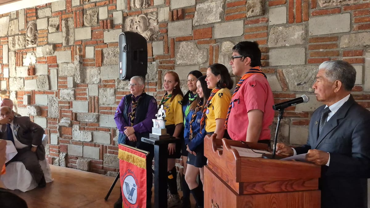 Grupo Madrugadores de Playas de Tijuana reconoce a Scouts de Baja California