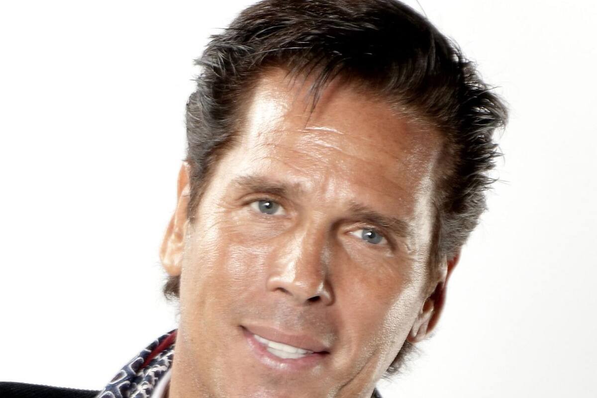 Roberto Palazuelos venderá aceite para que la gente conozca el origen de su bronceado