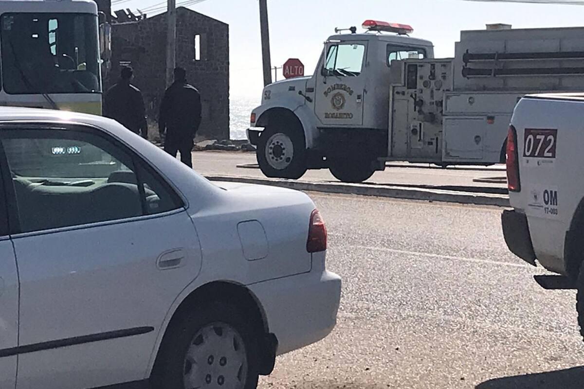 Cierran bulevar Popotla tras choque entre camiones de carga