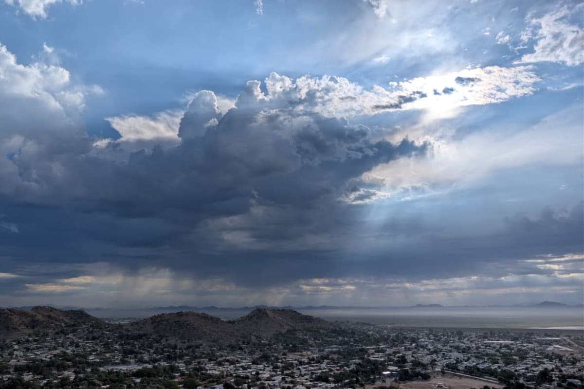 Llegan lluvias ligeras a Hermosillo, Cajeme, Navojoa y Guaymas; continuarán fuertes vientos en Sonora