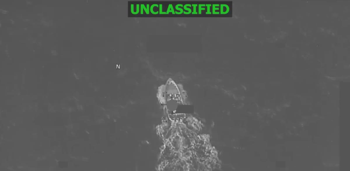 EU destruye nueva embarcación ligada al narcotráfico en el Pacífico; suman más de 100 muertos en operativos