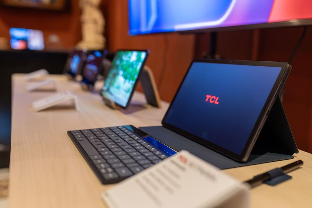 Las tablets tienen la ventaja de no requerir mucho espacio y ser muy fácil para transportar. | Foto: Pexels