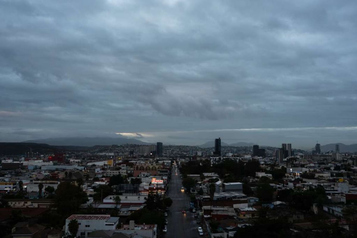 Lluvias en Tijuana afectan 10 viviendas; familias acuden a albergue