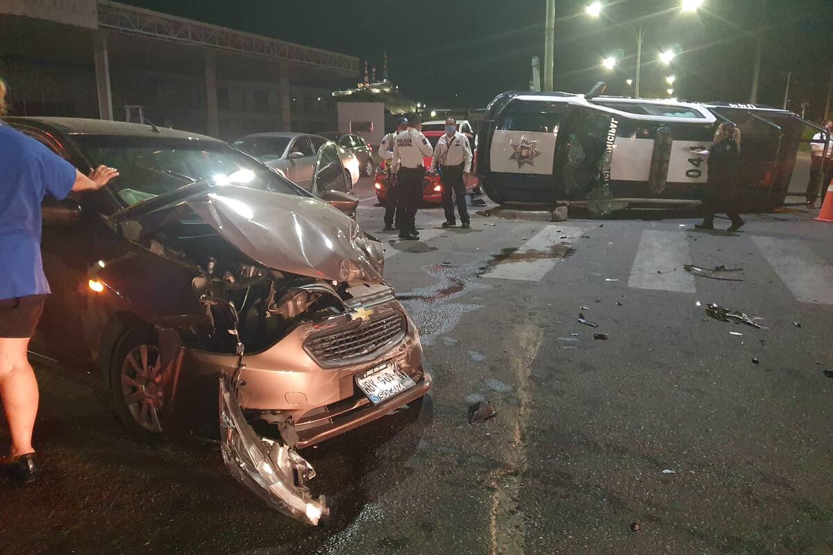 Participa patrulla de Policía Municipal en choque; no hay heridos
