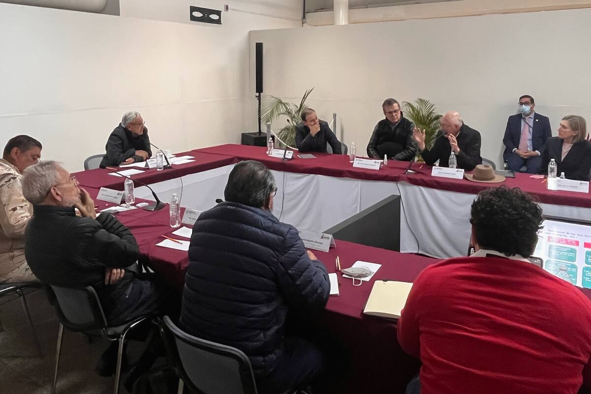 Conoce AMLO los detalles de la modernización de Aduana Nogales